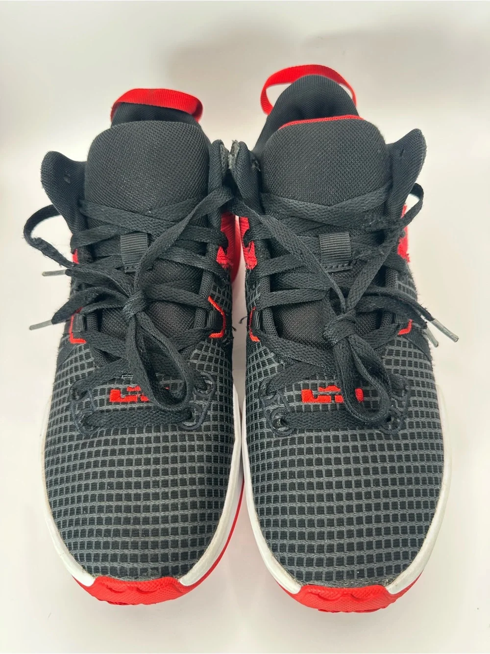 Nike Men's Black/Red Performance Basketball Shoes